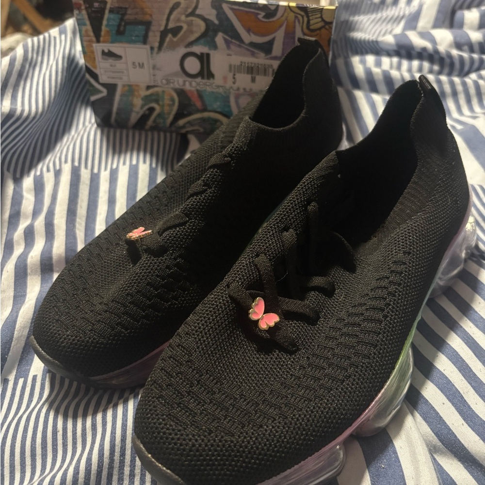 Air Underground Black Kids’s Sneakers with Pink Butterfly Accent